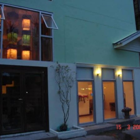 Kaset Guesthouse Bangkok Exterior photo